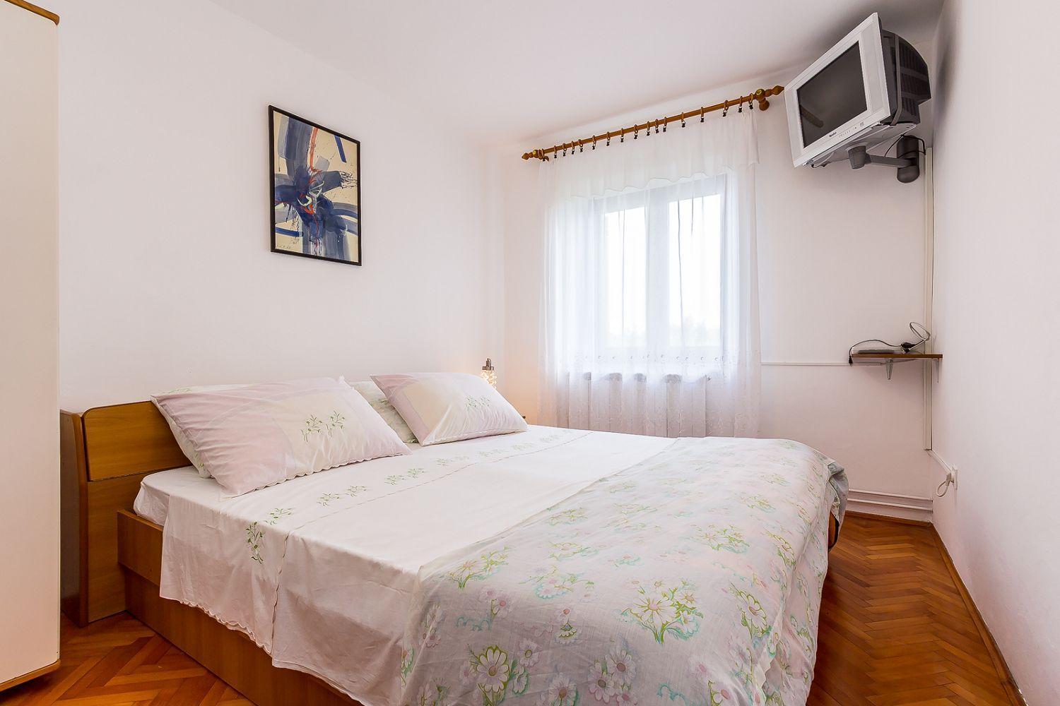 Ferienwohnung Mit Wlan, Klima, Parkplatz, Grill Und Grossem Garten Zum Fussball Spielen Gajana Dış mekan fotoğraf