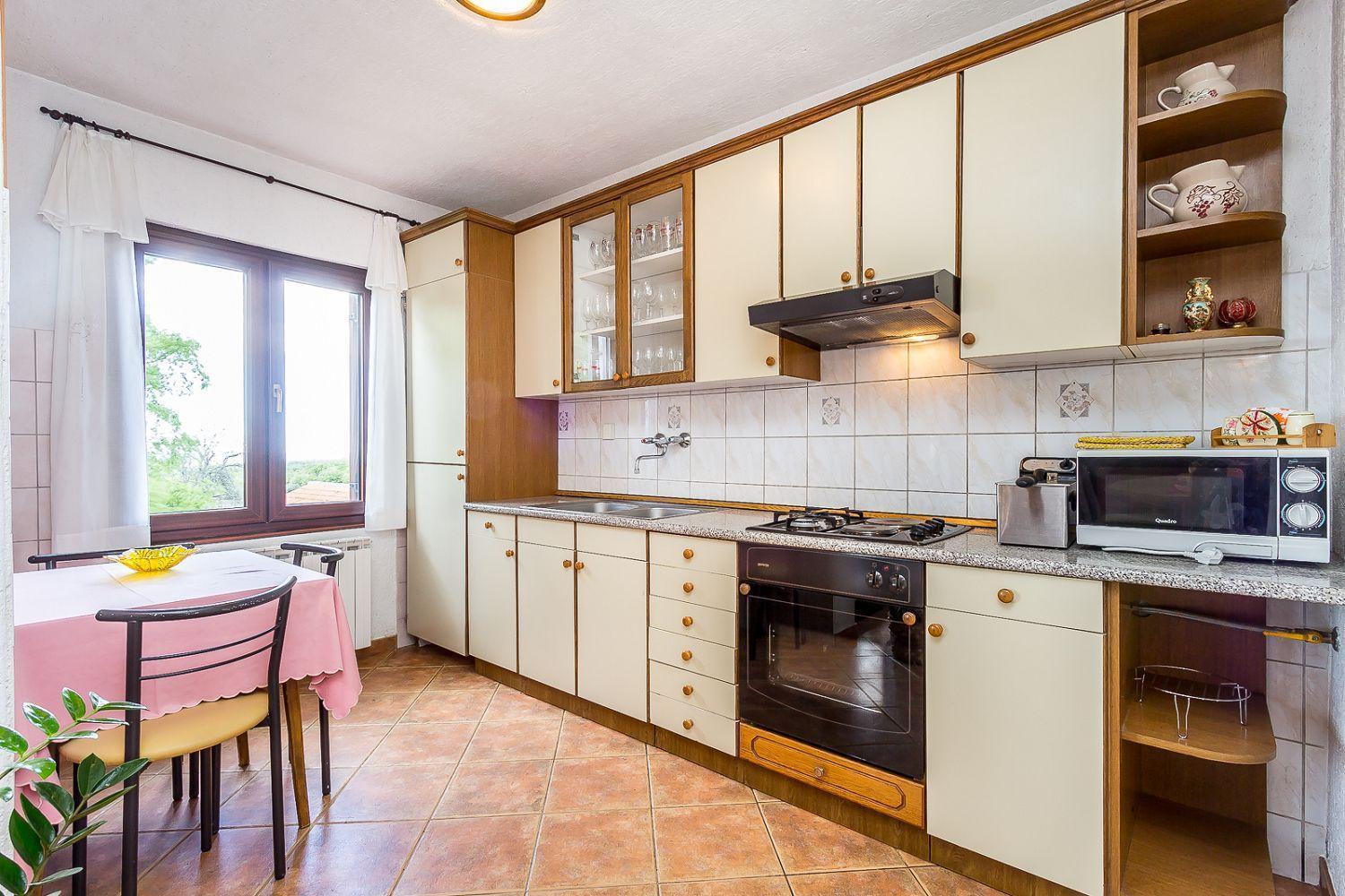 Ferienwohnung Mit Wlan, Klima, Parkplatz, Grill Und Grossem Garten Zum Fussball Spielen Gajana Dış mekan fotoğraf