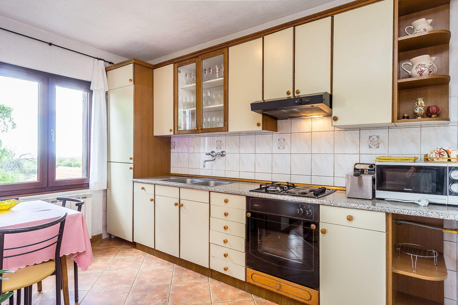 Ferienwohnung Mit Wlan, Klima, Parkplatz, Grill Und Grossem Garten Zum Fussball Spielen Gajana Dış mekan fotoğraf